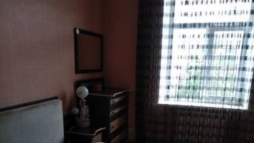 PaulMarie Apartments on Kyrova | Premium bedding, iron/ironing board, free WiFi, bed sheets