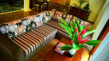 Khu tiếp khách ở sảnh