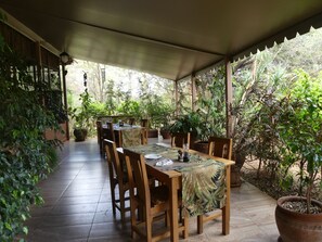 아침 식사, 점심 식사, 저녁 식사 제공, 세계 요리