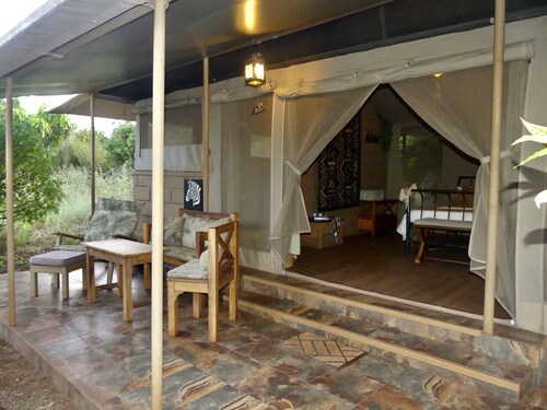 iKWETA Safari Camp