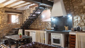 Deluxe Studio | Private kitchen - Hostal Bavieca (Medinaceli)