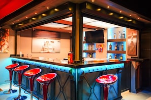 Bar (in der Unterkunft)