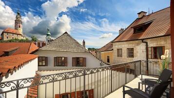 Panoramic Apartment, 2 Bedrooms, Balcony (5 Ground Floor Castle View) | Terrace/patio