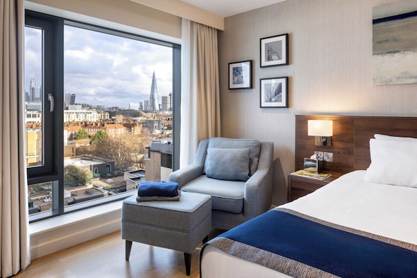 Premium Room, 1 King Bed, City View