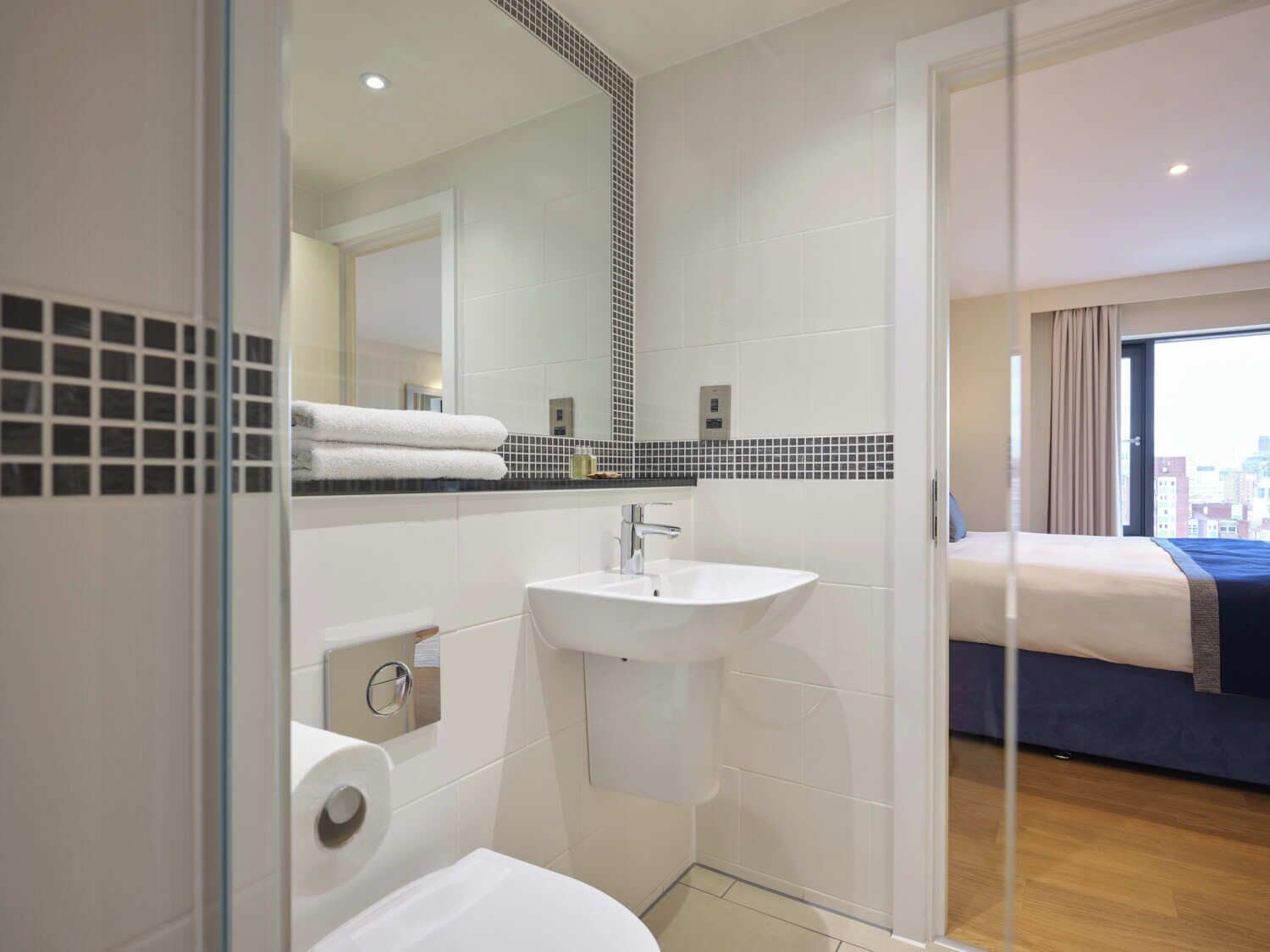 premium studio, 1 king bed | 1 bedroom, premium bedding, in-room safe, desk