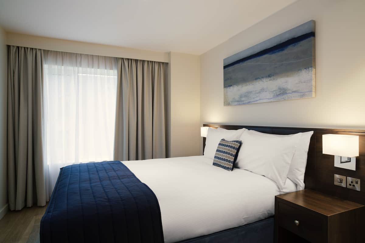 Deluxe Suite, 1 Queen Bed with Sofa bed | 1 bedroom, premium bedding, in-room safe, desk