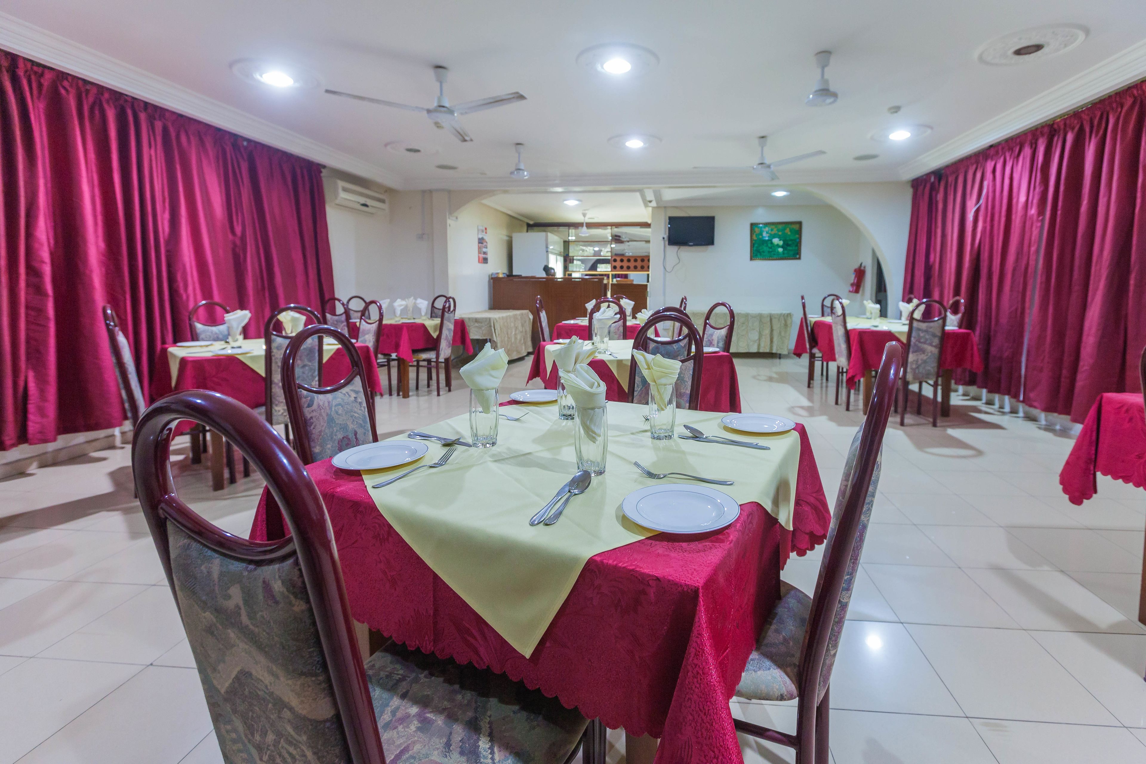 breakfast, lunch, dinner served; local and international cuisine