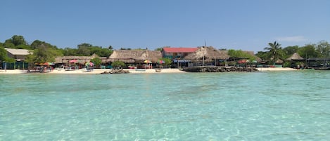 Am Strand, Sporttauchen, Schnorcheln, Kajakfahren