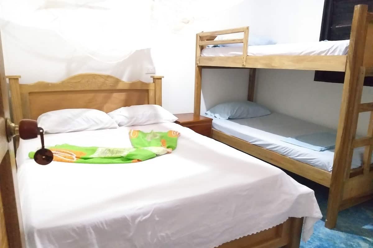 Economy Quadruple Room | In-room safe, WiFi (free), bed sheets