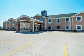 Exterior - Cobblestone Hotel & Suites - Paxton (Paxton)
