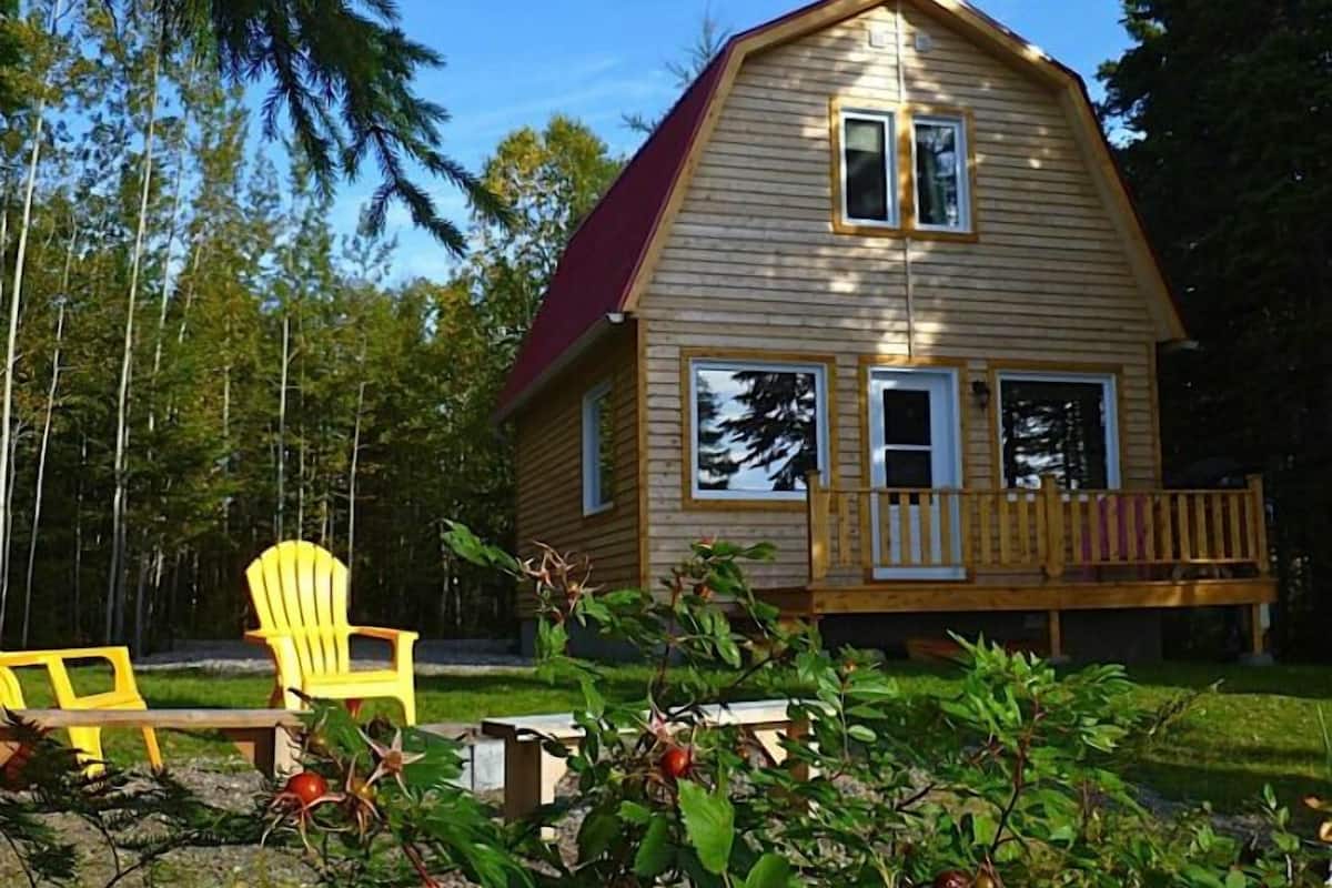 Standard Chalet, 2 Bedrooms, Bay View (L'Églantier) | Balcony