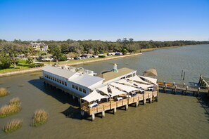 5 restaurants; breakfast, lunch, and dinner served - Jekyll Ocean Club (Jekyll Island)