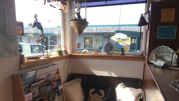 Unclassified image, 1 of 77, button - Mermaid Inn (Long Beach)