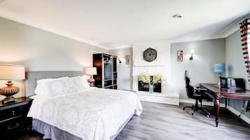 Superior Suite | Individually decorated, individually furnished, desk, laptop workspace