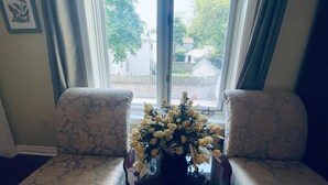 Unclassified image, 2 of 53, button - Butterfly Manor Bed & Breakfast (Niagara Falls)