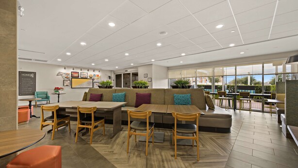 Lobby - Home2 Suites by Hilton Baytown (Baytown)