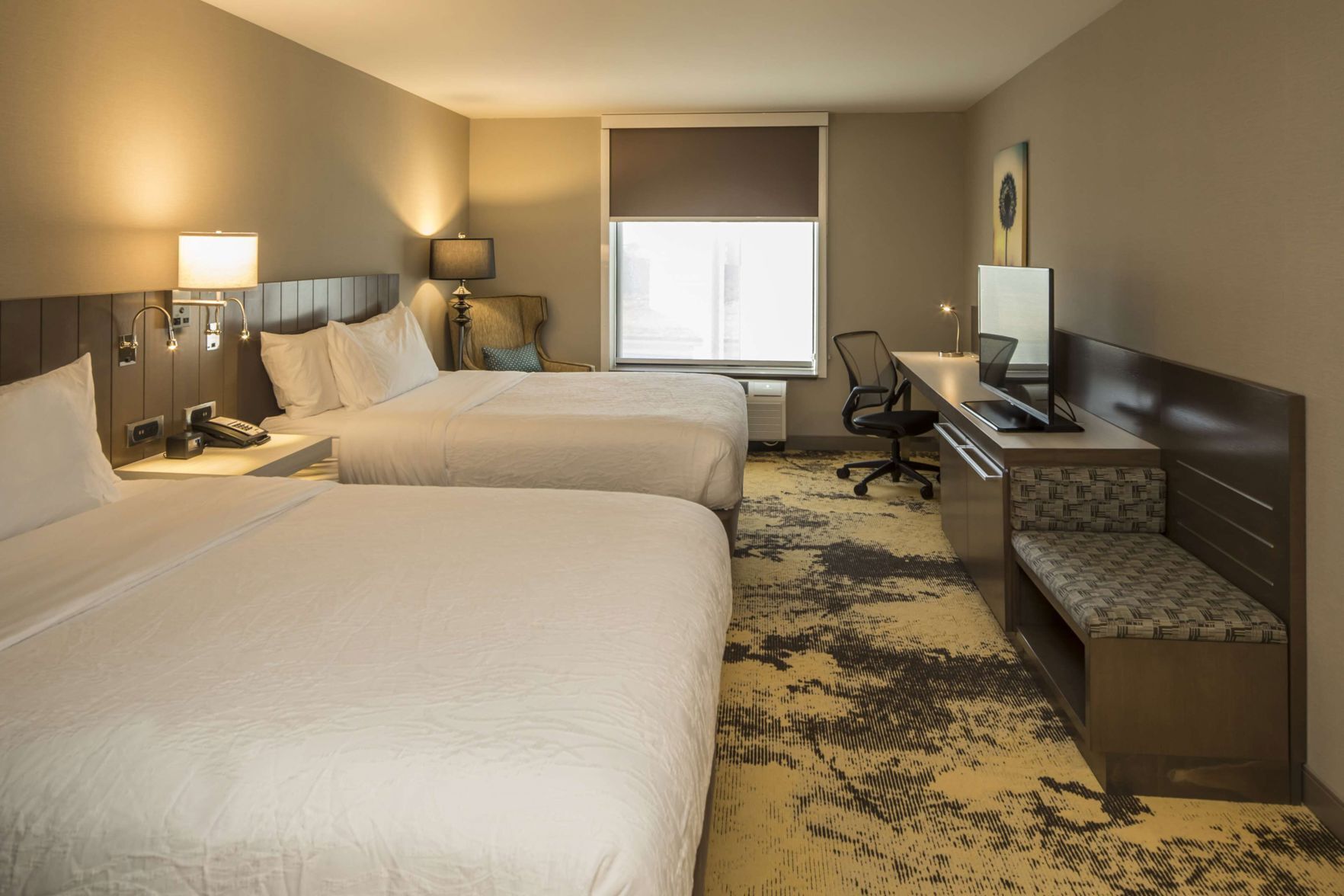 Premium bedding, in-room safe, desk, laptop workspace