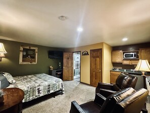 Deluxe Cabin | Free WiFi, bed sheets - Moosehead Lodge & Cabins (Rangely)