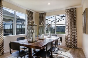 Deluxe ház, 5 hálószobával | Étkezés a szobában