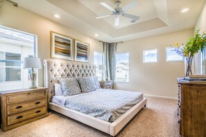 Casa Deluxe, 5 habitaciones | 1 habitación, tabla de planchar con plancha, wifi gratis y ropa de cama 