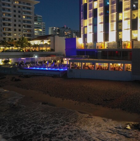 Condado Ocean Club Adults Only - Image 2