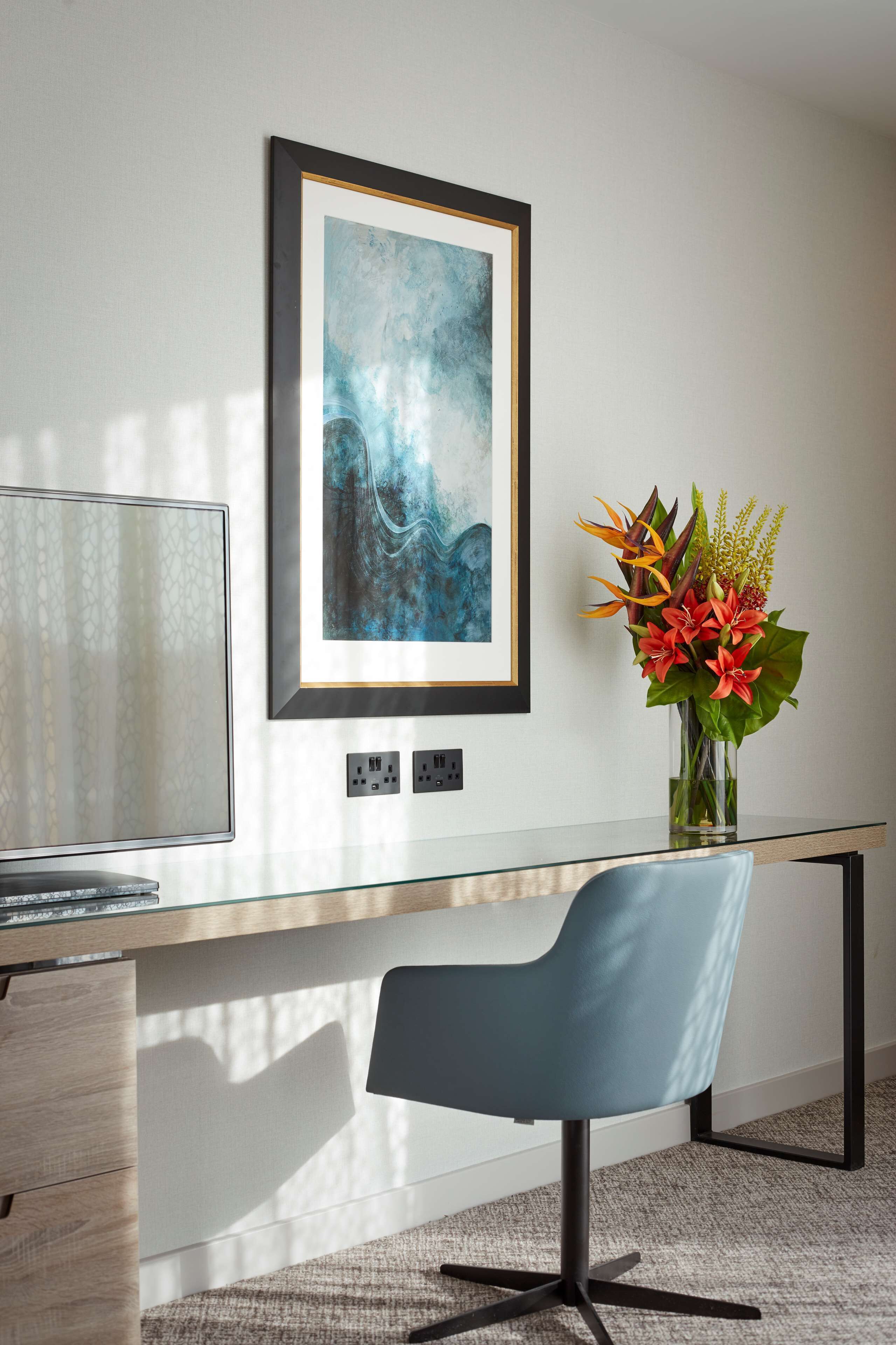 hypo-allergenic bedding, in-room safe, desk, laptop workspace