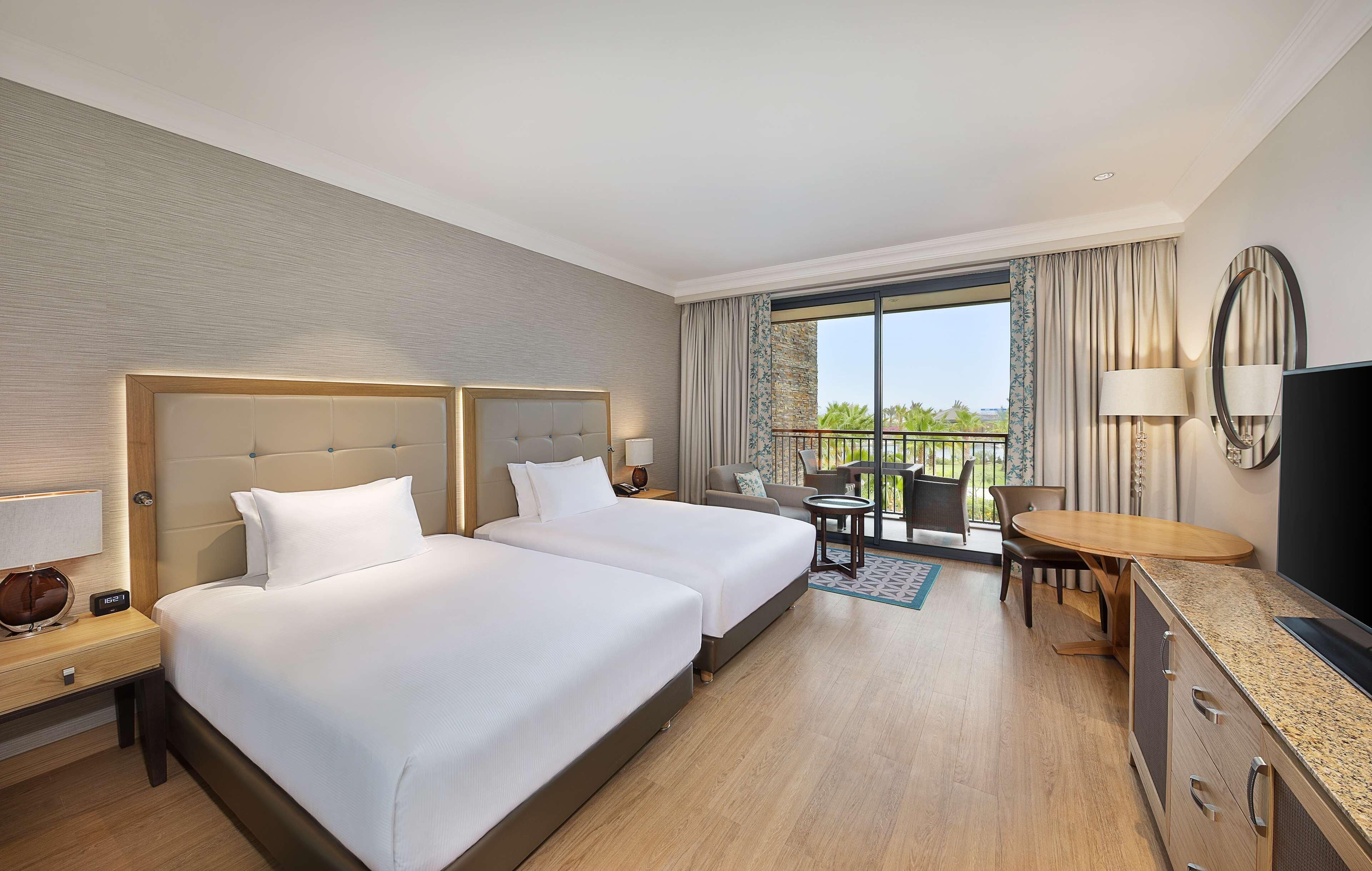 Literie de qualité supérieure, surmatelas, minibar