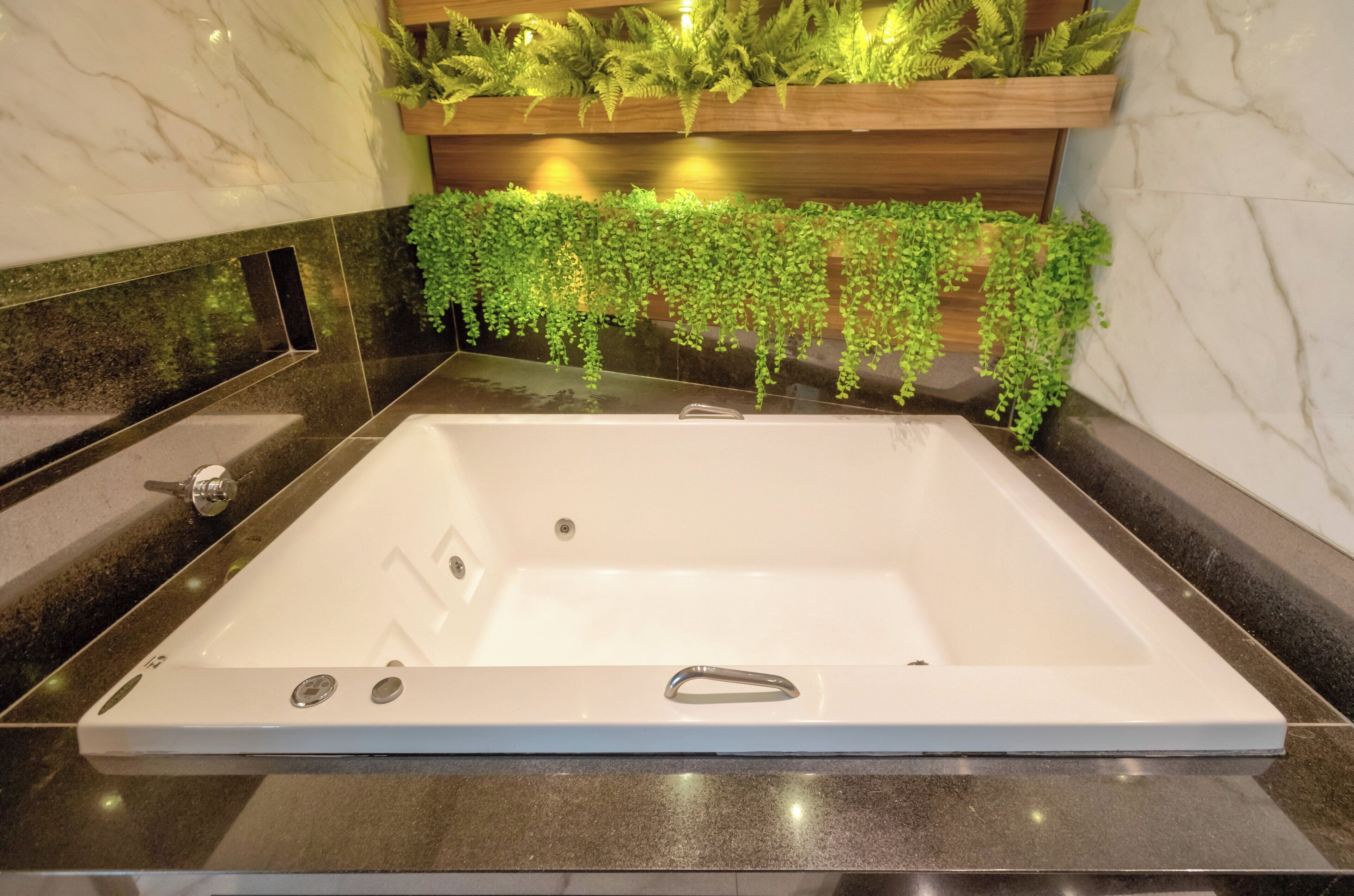 suite, 1 king bed | premium bedding, minibar, in-room safe, desk