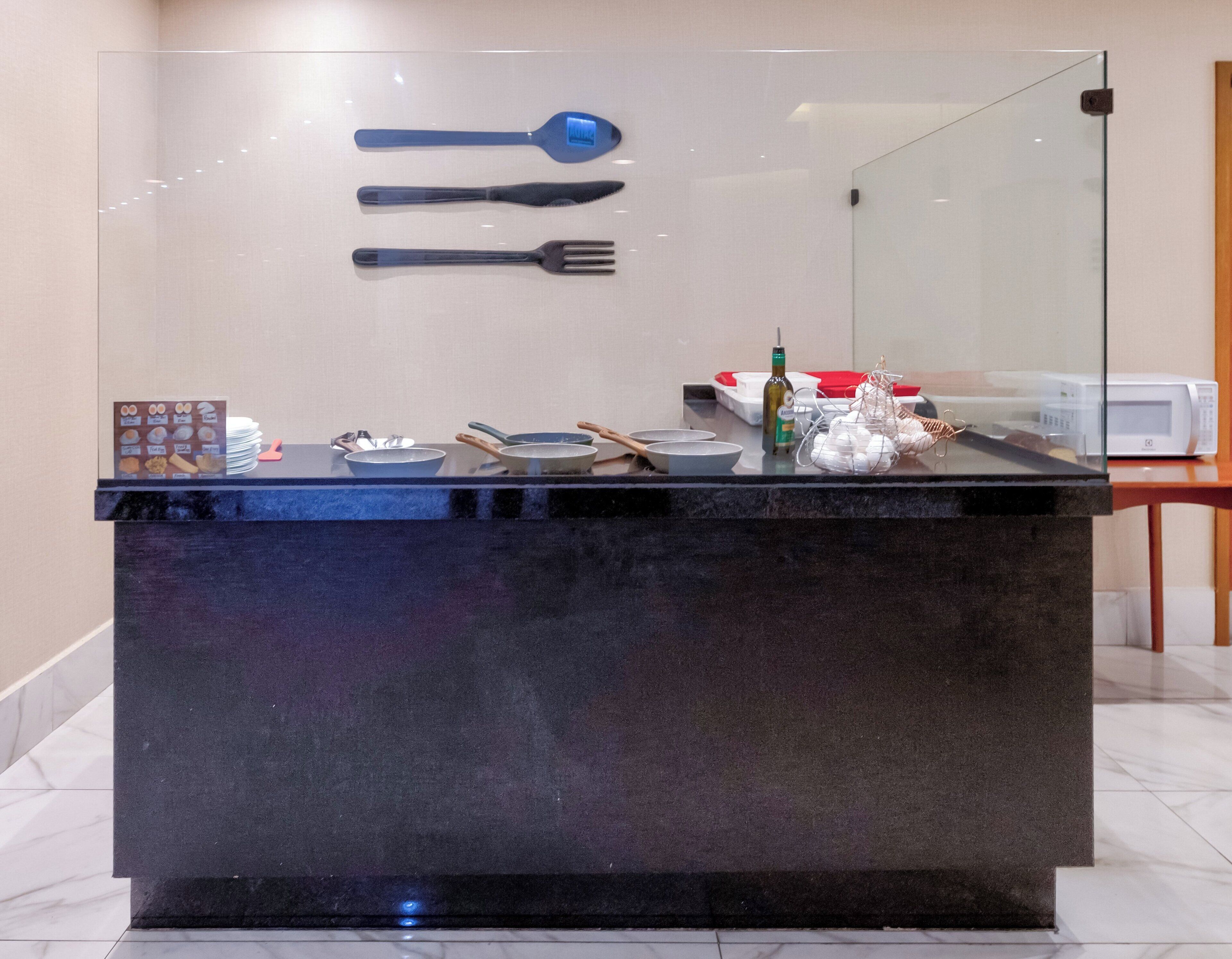 daily buffet breakfast (brl 60.50 per person)