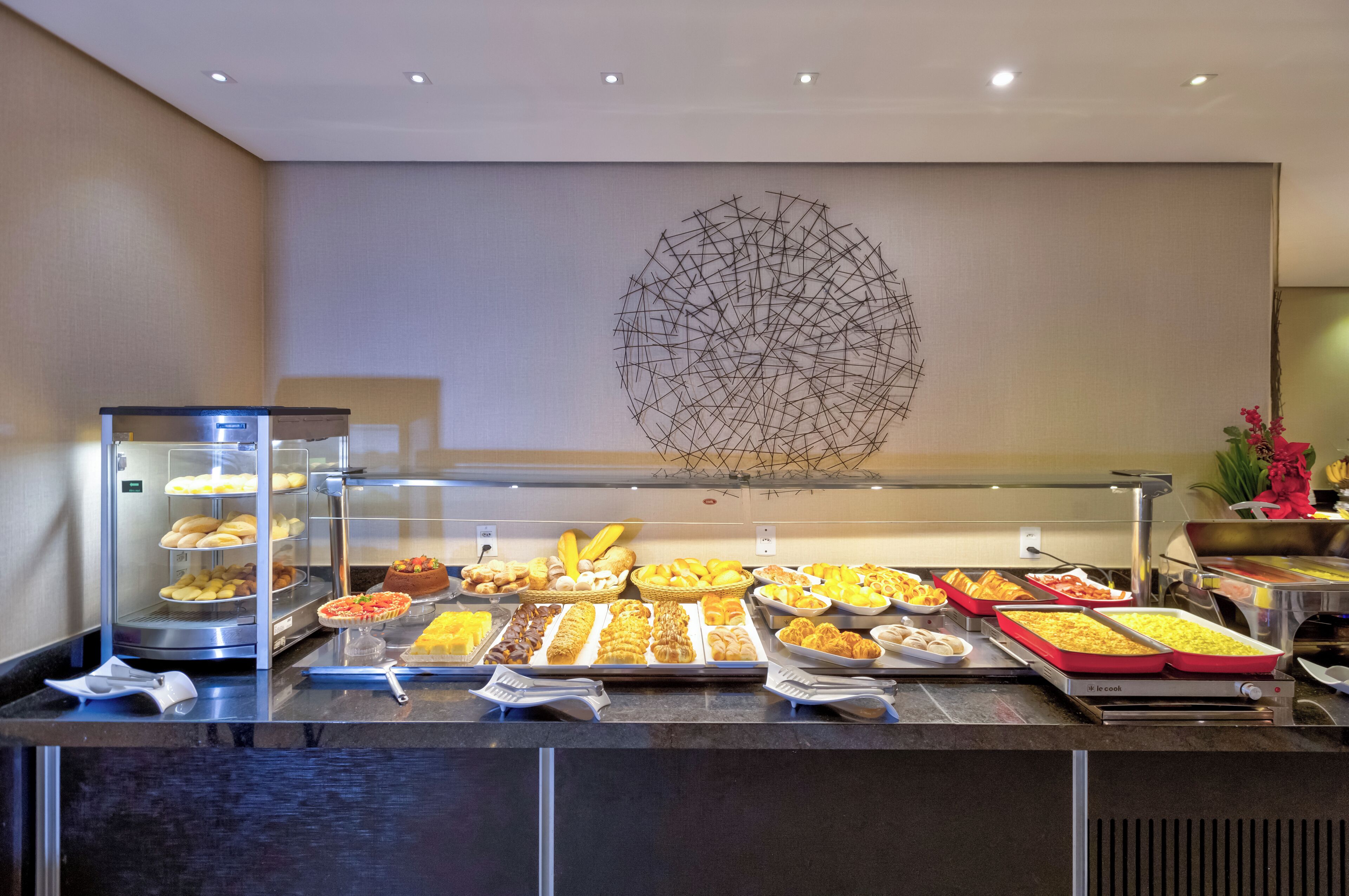 daily buffet breakfast (brl 60.50 per person)