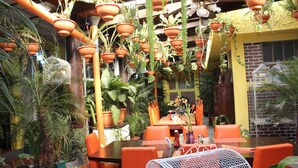 Family dining - Hotel Casa del Viajero - Hostel (Quetzaltenango)