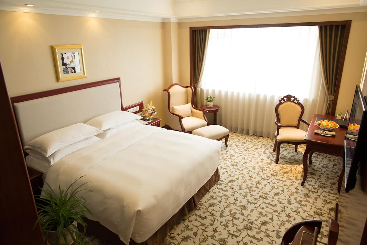 Executive-Zimmer, 1 Queen-Bett | Minibar, Zimmersafe, Schreibtisch, Verdunkelungsvorhänge