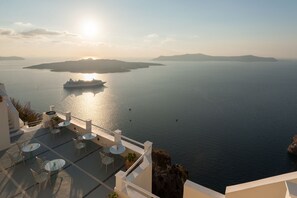 Balcony view - Keti Hotel (Santorini)