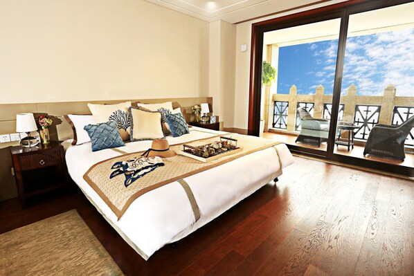 Chambre Double Deluxe, vue mer | Coffres-forts dans les chambres, bureau, rideaux occultants