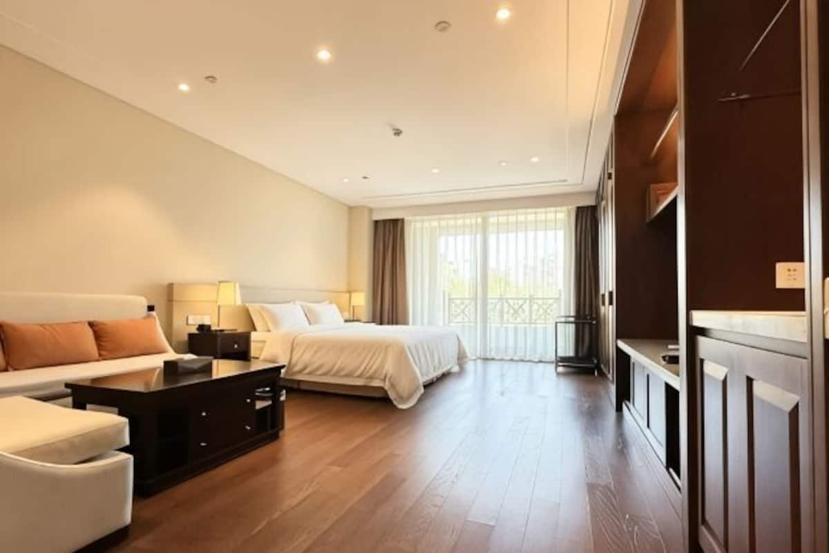 In-room safe, desk, blackout drapes, iron/ironing board