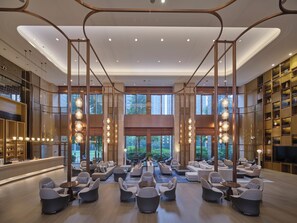 Lobby sitting area - Hilton Chengdu Longquanyi (Chengdu)