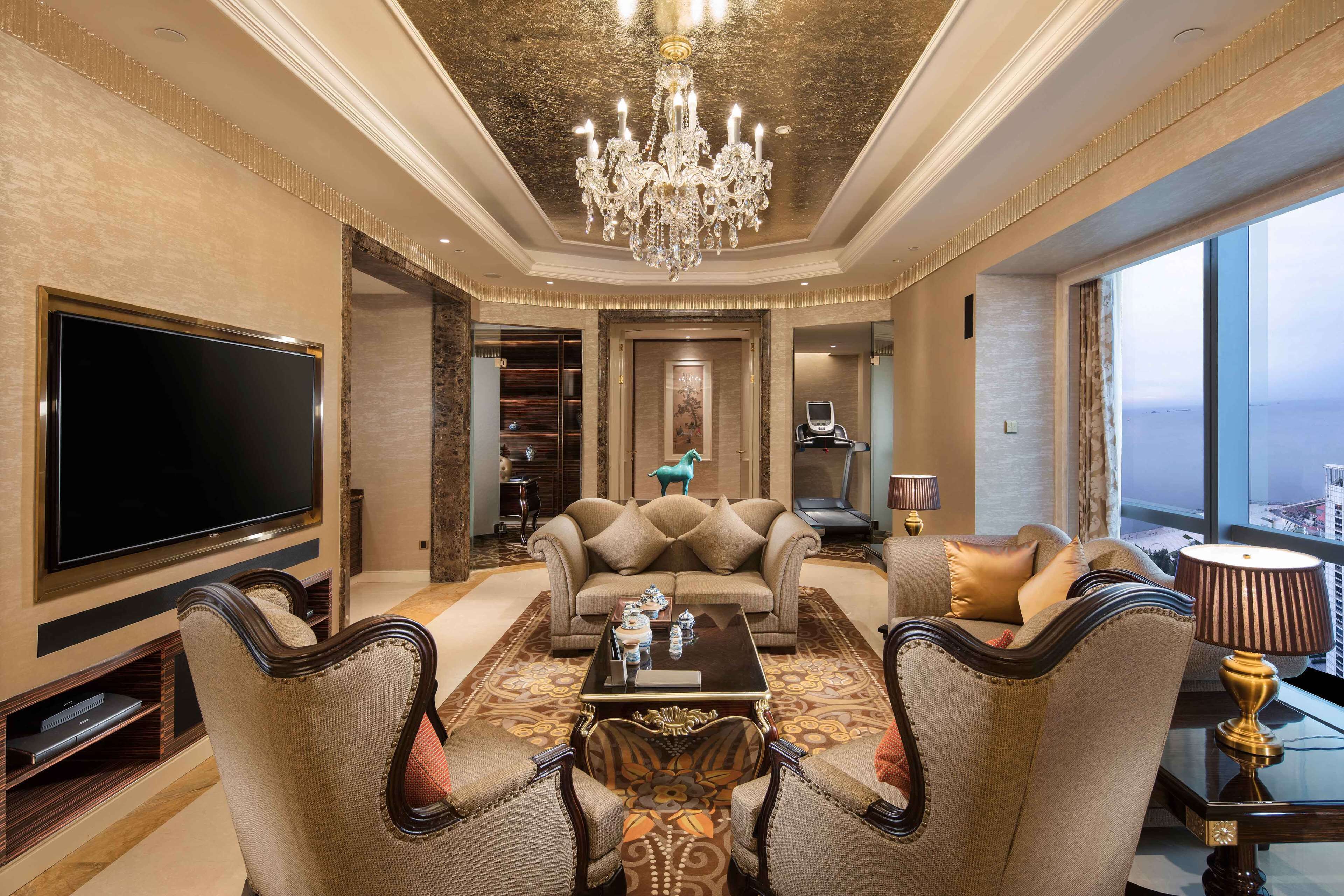 Habitación presidencial, 1 habitación, no fumadores | Minibar, caja fuerte, escritorio y cortinas opacas