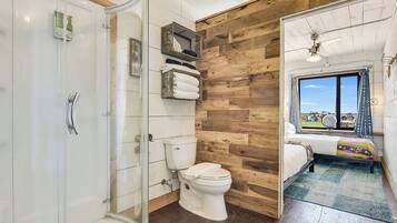 Houze II | Bathroom