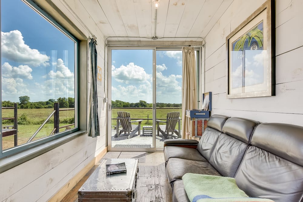 Flophouze Shipping Container Hotel