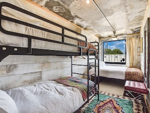 Houze VI | 1 bedroom, Egyptian cotton sheets, premium bedding, in-room safe