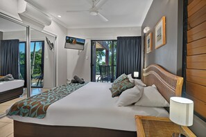 Apartment, 1 Bedroom (Anchorage 2 ) | Iron/ironing board, bed sheets - Anchorage Complex (Whitsundays)