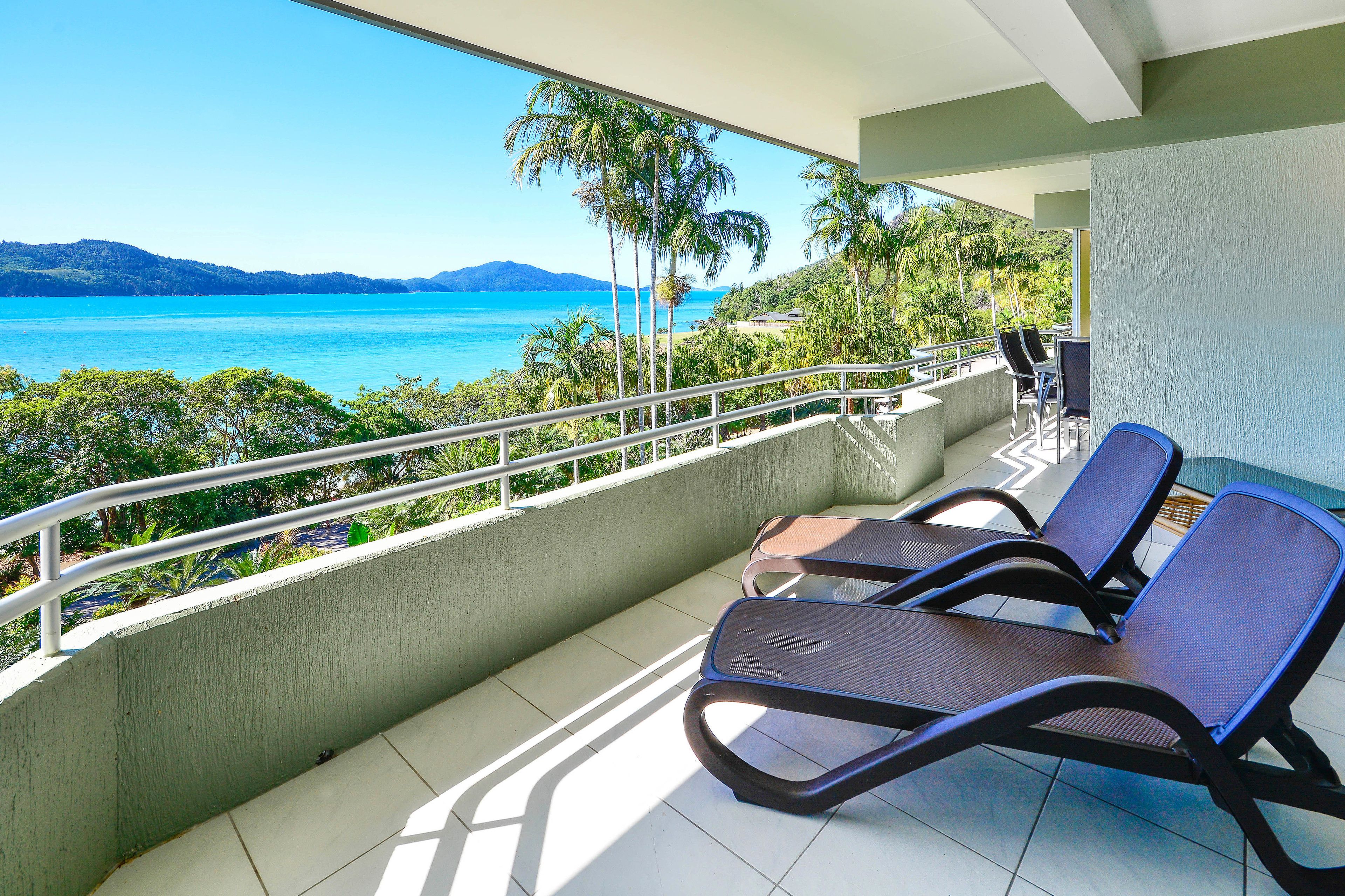 2 Bedroom Apartment Lagoon 203 | Balcony