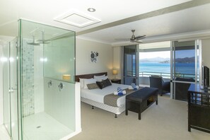 Iron/ironing board, free WiFi, bed sheets - Beach Lodges (Whitsundays)