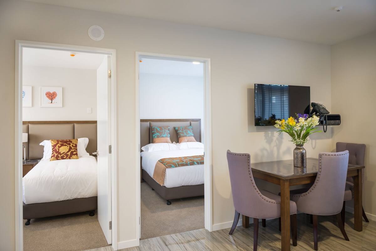 Apartment, 2 Bedrooms | Desk, soundproofing, iron/ironing board, free WiFi