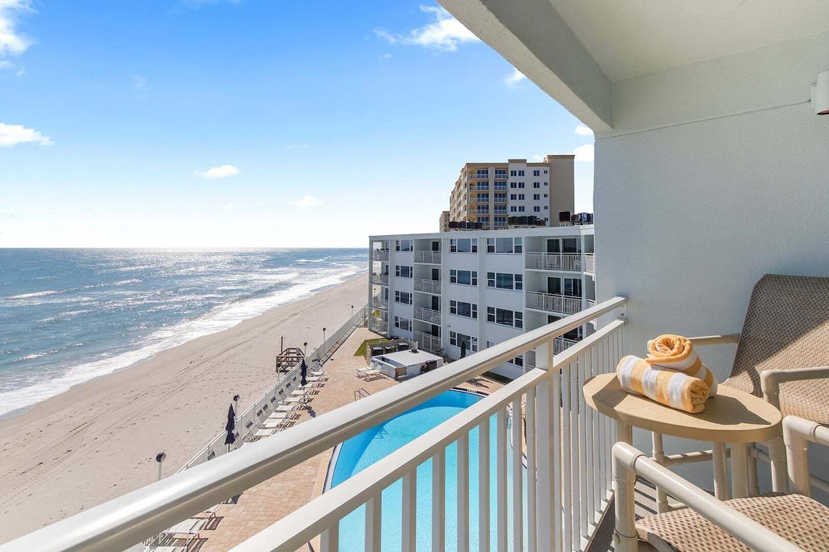 Penthouse Two-Bedroom Apartment - Oceanfront - Unit 443 | Front of property