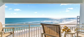Paradise Beach Club - Oceanfront and Penthouse Condos by Happy Palm Stays