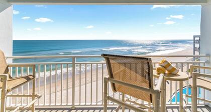 Paradise Beach Club - Oceanfront and Penthouse Condos by Happy Palm Stays