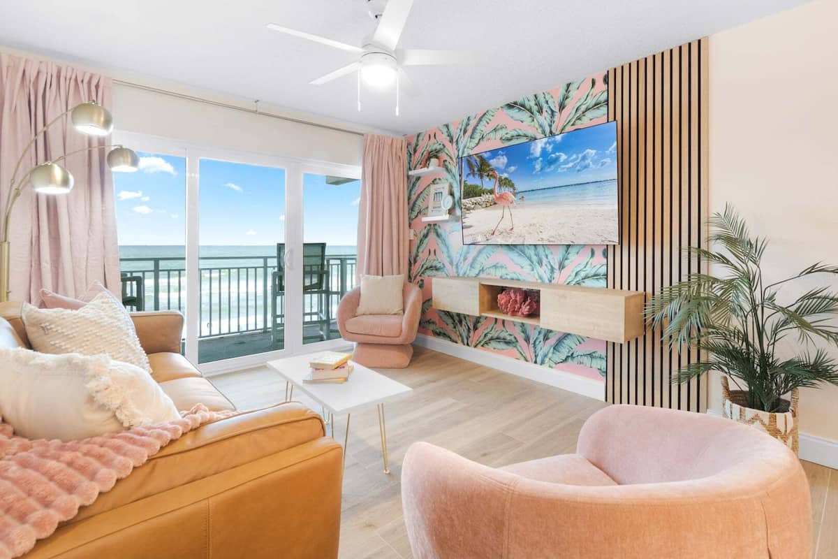 Premium Two-Bedroom Apartment - Oceanfront - Unit 337 | Front of property