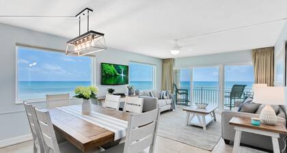 Paradise Beach Club by Happy Palm Stays