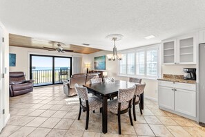 Lejlighed (2 Bedrooms) | Spisning på værelset